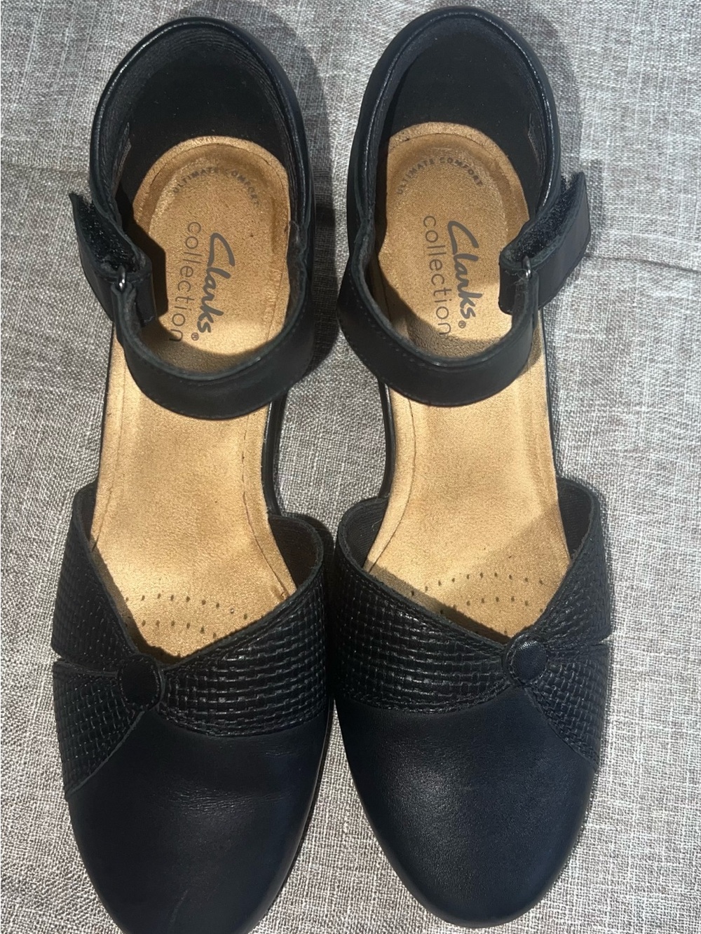 Clarks Emily Rae Black Leather Mary Jane Block Heels Women’s Size 9
